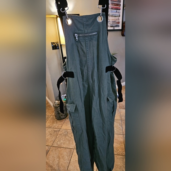 Overalls - Picture 1 of 4